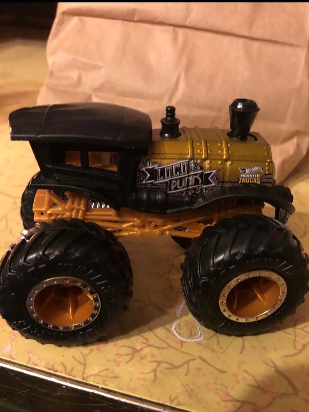Hot Wheels Monster Jam Loco Punk 1:64 Truck